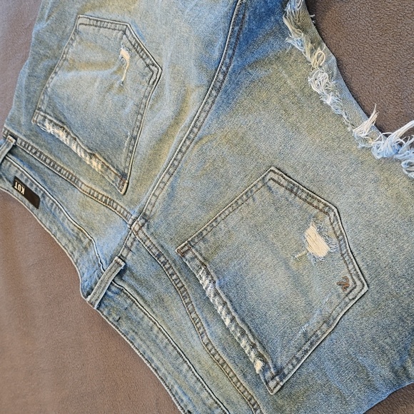 KUT from the Kloth size 16 jean shorts blue plus - Picture 4 of 4